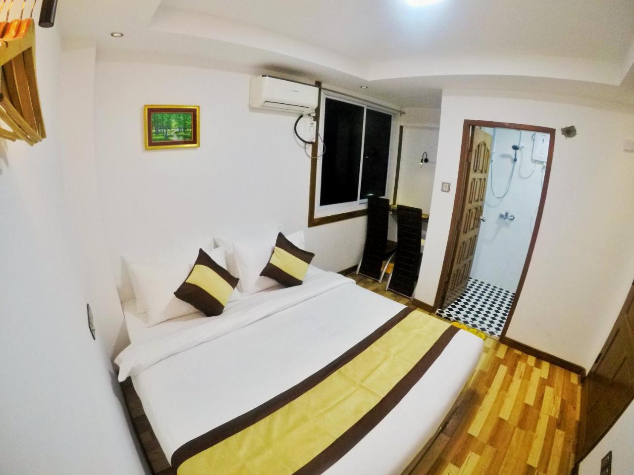 The Lodge Yangon Poshtel Eksteriør billede