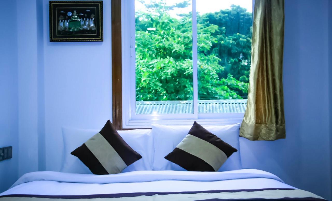 The Lodge Yangon Poshtel Eksteriør billede