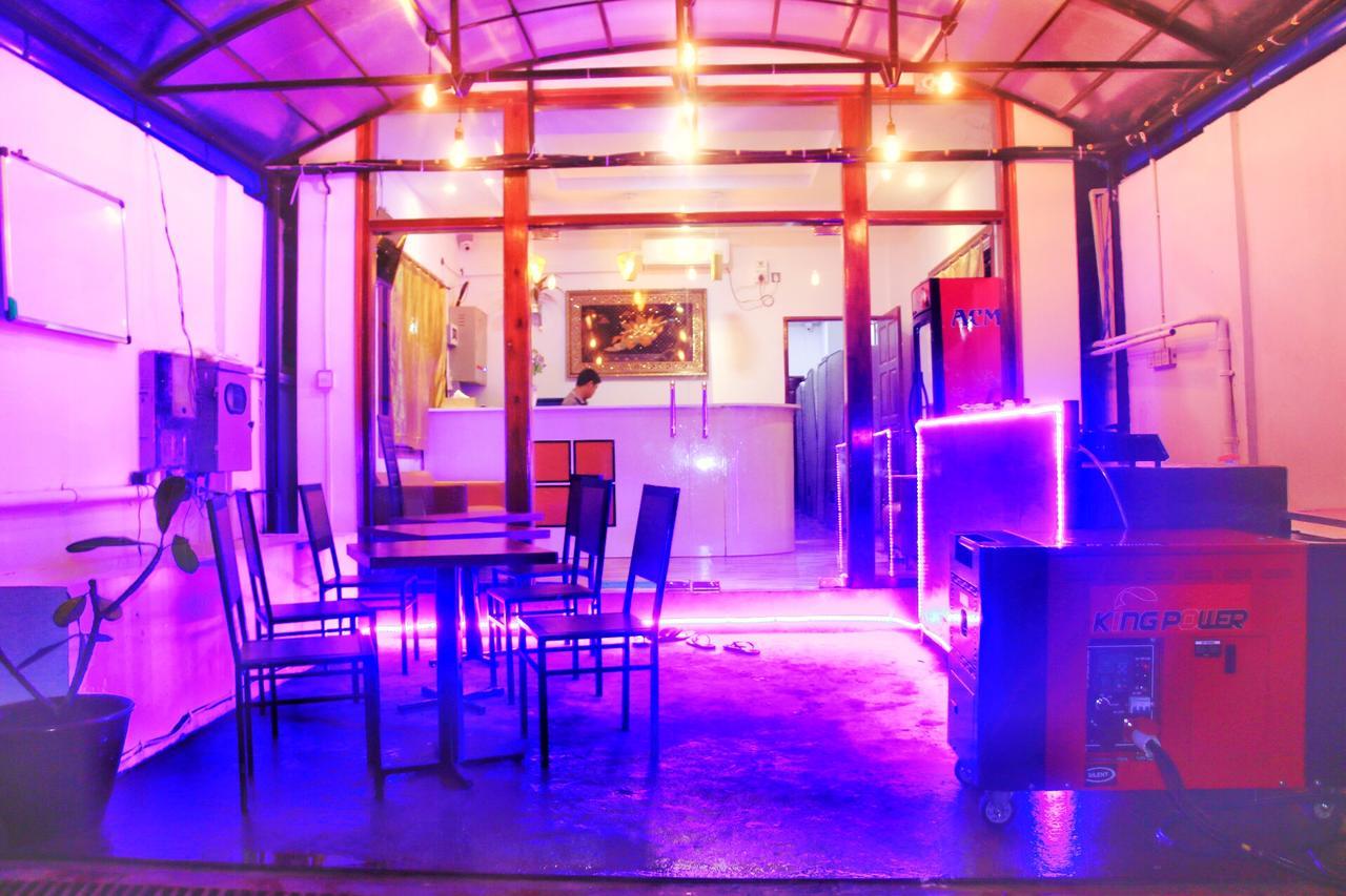 The Lodge Yangon Poshtel Eksteriør billede